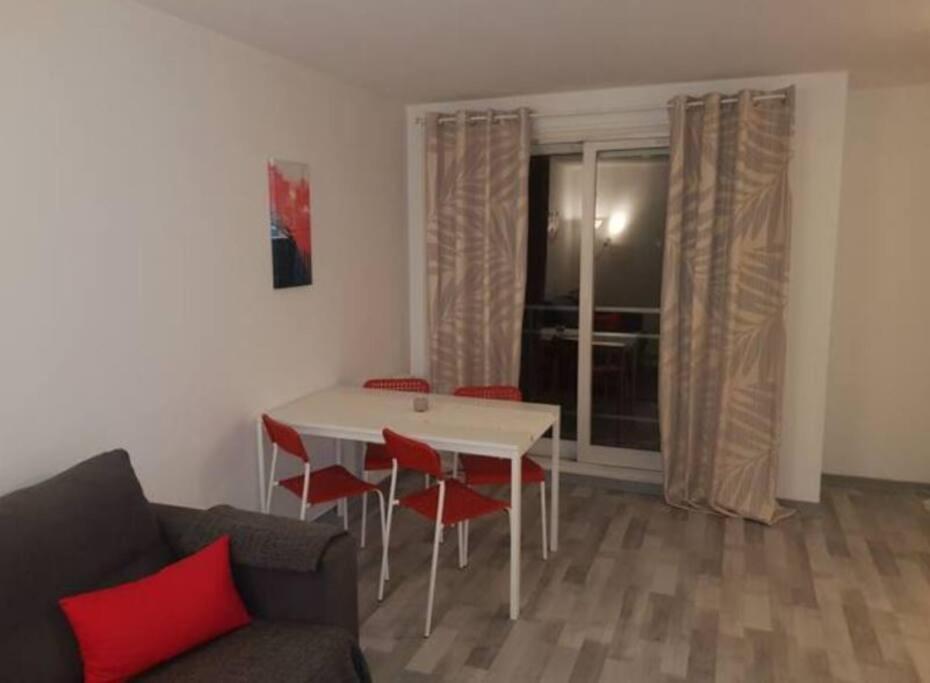 Le Rouennais Et Son Parking Prive Apartment Exterior photo