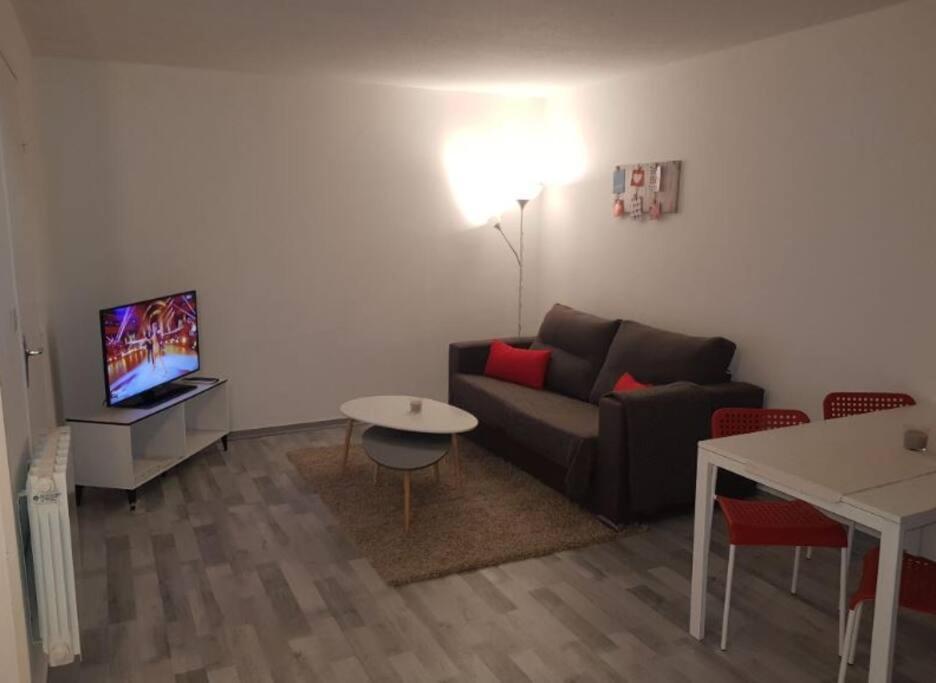 Le Rouennais Et Son Parking Prive Apartment Exterior photo